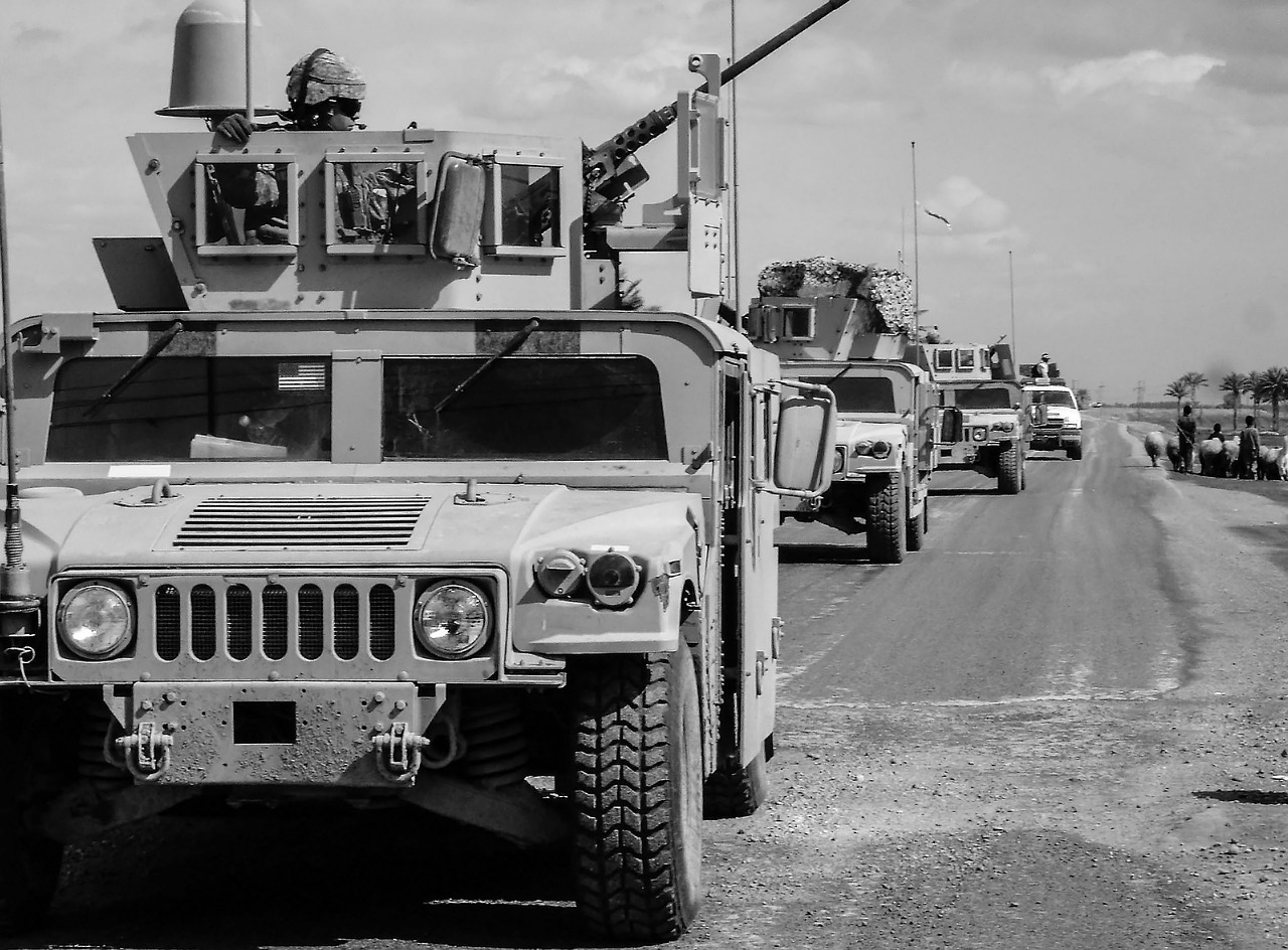 Ilustracja do informacji: Uwaga manewry wojskowe! Wzmożony ruch pojazdów wojskowych na drogach